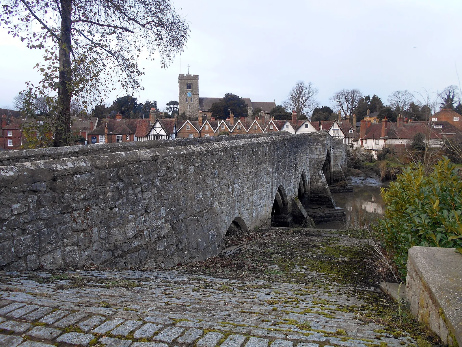 Aylesford Old Bridge with the village and church beyond
